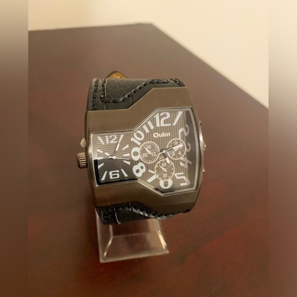 Men's Black Oulm Dual Time sports watch - Picture 2 of 4